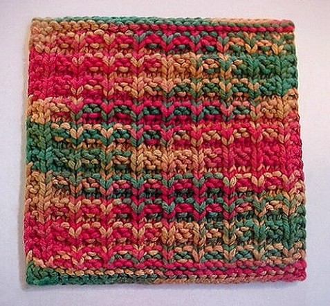 Knitting waffle stitch (cropped)